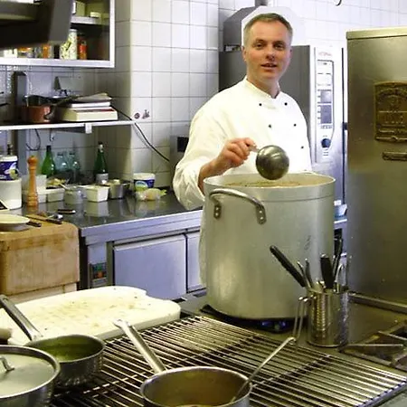 Gasthaus Zur Krone Konukevi 2*