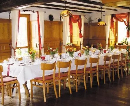 Konukevi Gasthaus Zur Krone Freiamt